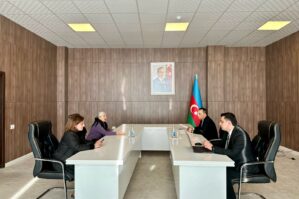 Vüqar İskəndərov vətəndaşları qəbul etdi - FOTO