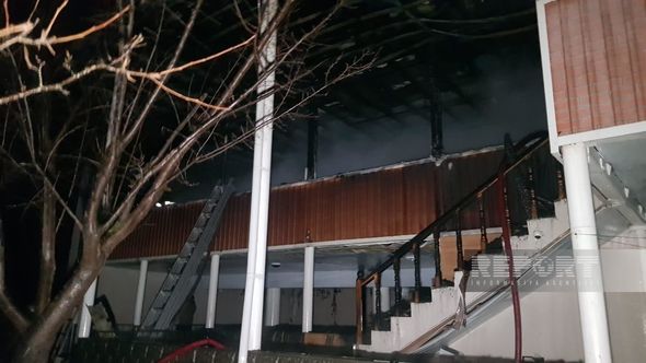 Göyçayda ikimərtəbəli ev yanıb kül oldu - FOTO 4 49f227d9 b62f 31b8 b8cf bd7d27902c54