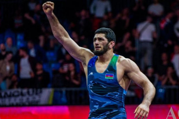 Güləşçimiz Avropa çempionatında finala yüksəldi