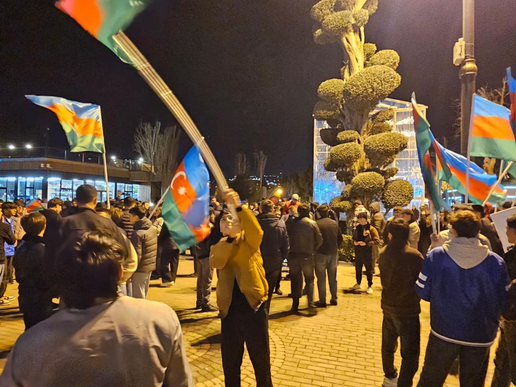 Bakı küçələrində möhtəşəm görüntü – VİDEO/FOTOLAR