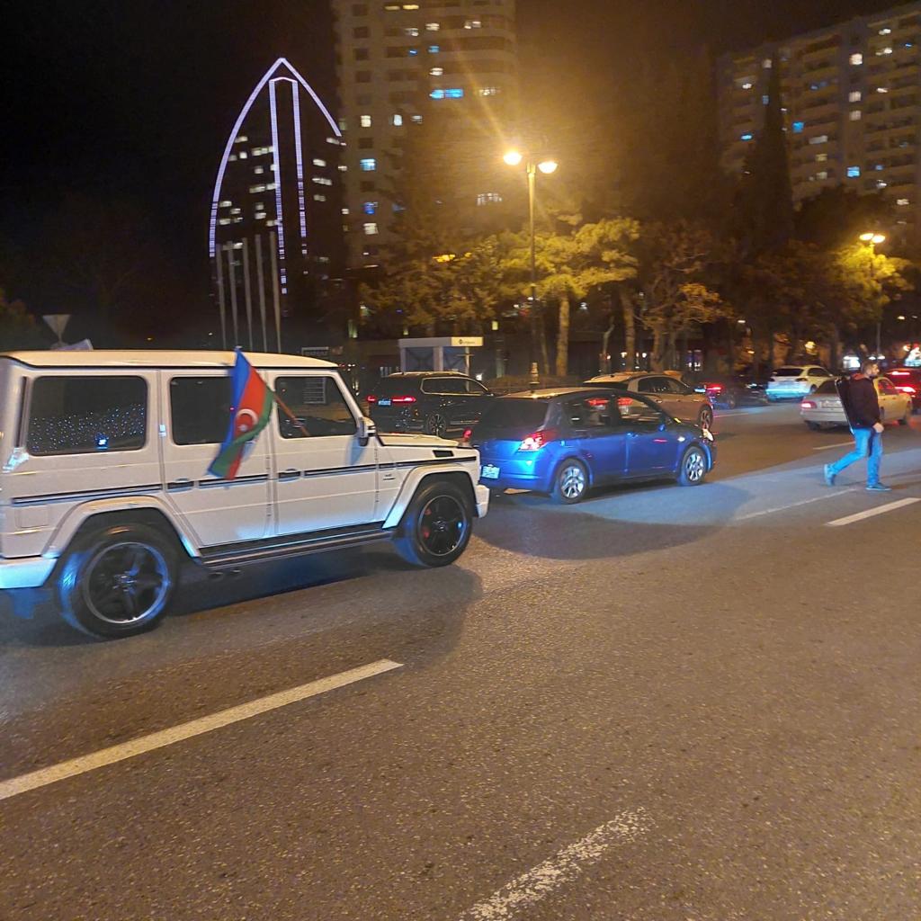 Bakı küçələrində möhtəşəm görüntü – VİDEO/FOTOLAR