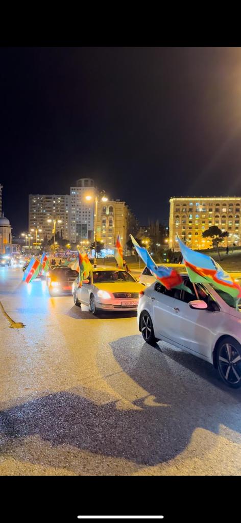 Bakı küçələrində möhtəşəm görüntü – VİDEO/FOTOLAR