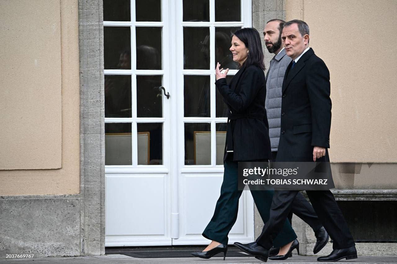 Ceyhun Bayramov, Berbok və Mirzoyanın gəzintisi… - VİDEO