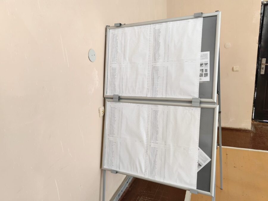 Bu dairədə YENİLİK: səsverməyə onlar da gəldi - FOTO