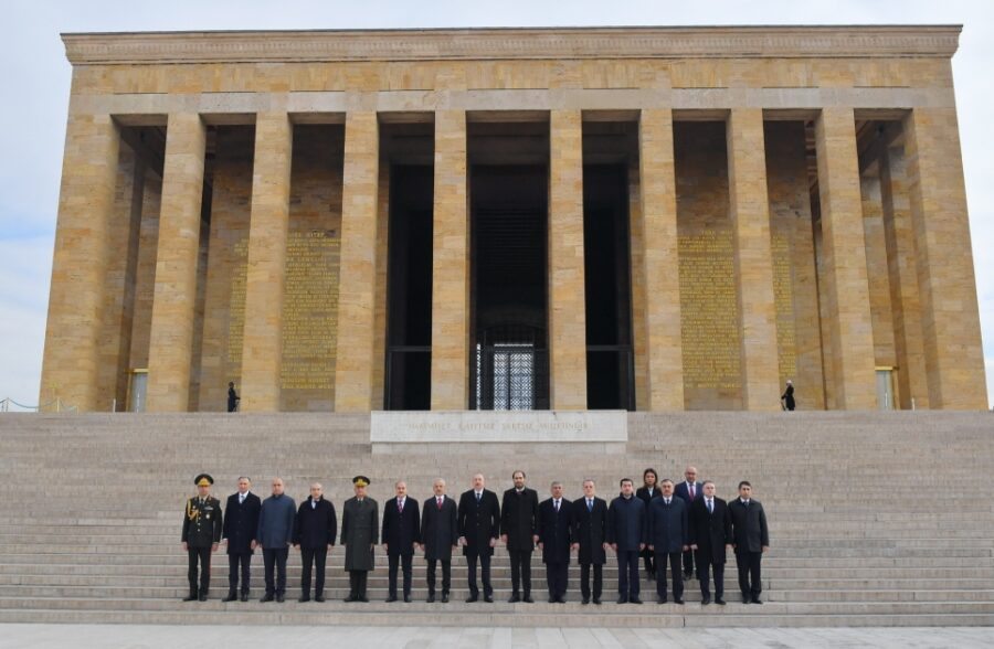 ant 10