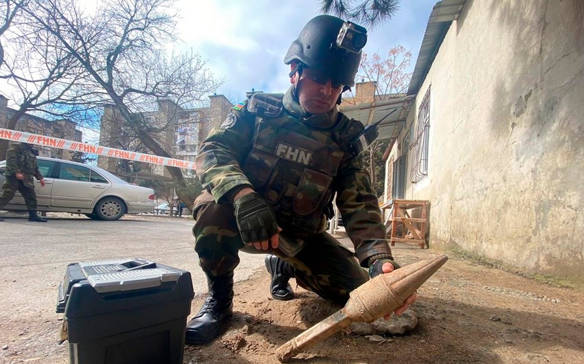 Bakıda döyüşə yararlı qumbara aşkarlanıb - VİDEO