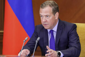 Medvedevdən SƏRT AÇIQLAMA: "Heç kim Rusiyanı təcrid edə bilməyəcək"