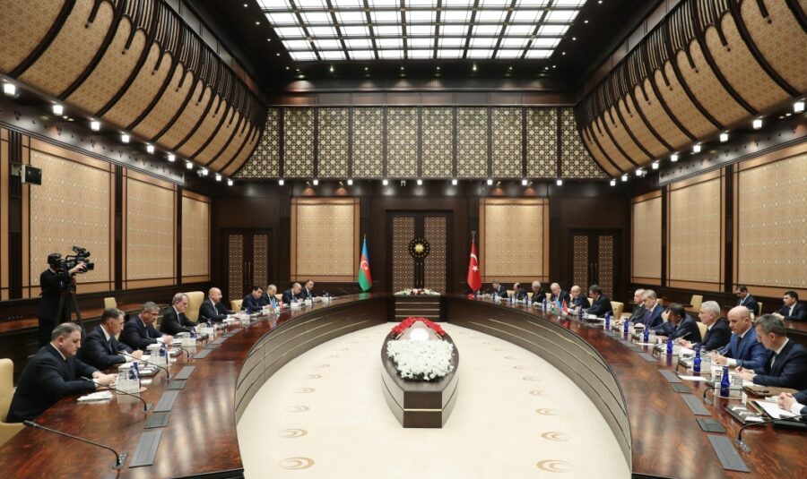 Prezidentlərin geniş tərkibdə görüşü oldu - YENİLƏNİB