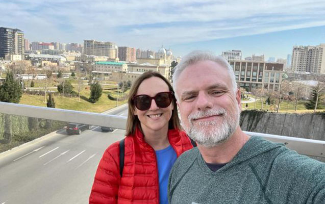 Mark Libbinin xanımı ilə Bakı gəzintisindən yeni FOTOLAR