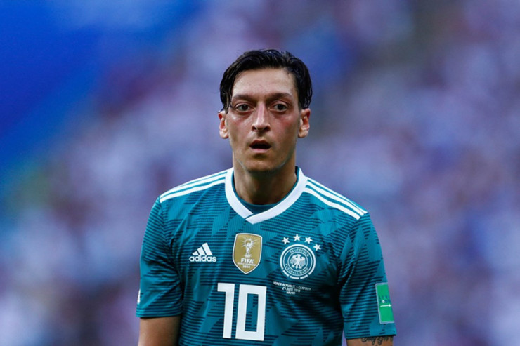 mesut ozil