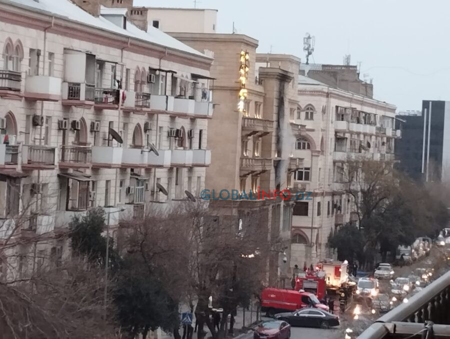 Bakıda otel yandı - FOTO