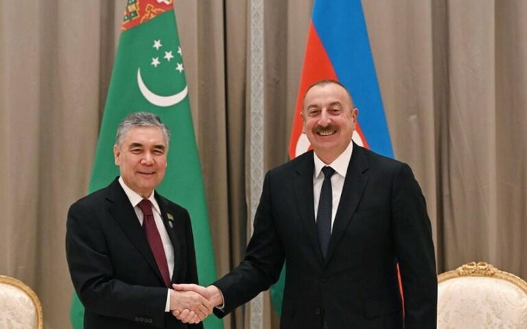 Berdiməhəmmədov İlham Əliyevi Türkmənistana dəvət etdi