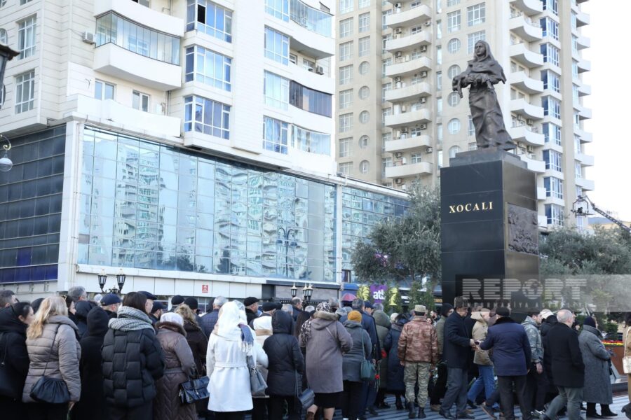 Azərbaycan xalqı Xocalı soyqırımı qurbanlarını anır - FOTOLAR