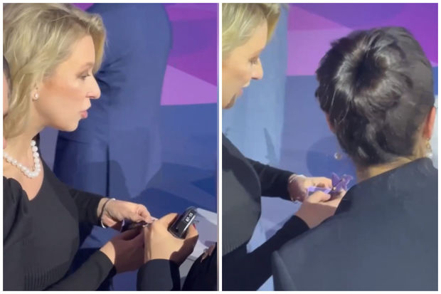 Azərbaycanlı Zaxarovaya "Xarıbülbül" hədiyyə etdi - VİDEO 1 Azərbaycanlı Zaxarovaya "Xarıbülbül" hədiyyə etdi - VİDEO