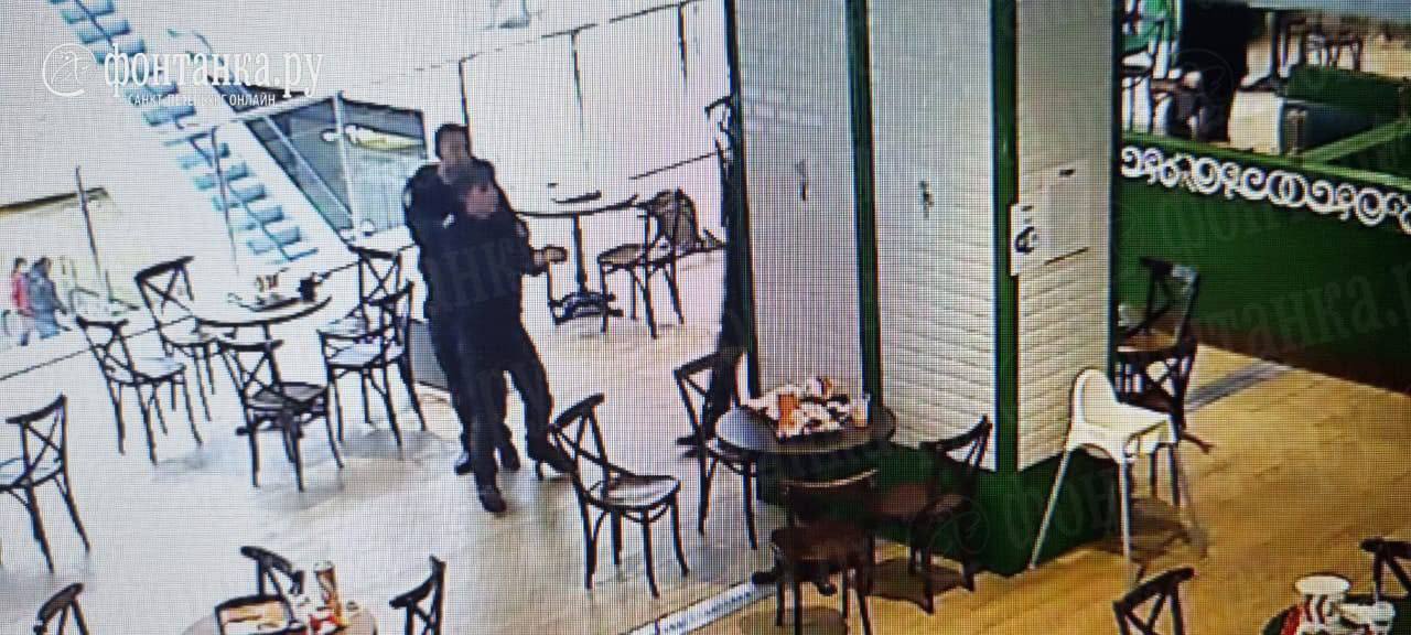 "London Mall"da bomba təşvişi - VİDEO