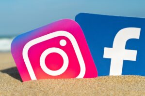 "Facebook" və "İnstagram" niyə dayanmışdı? - İki versiya