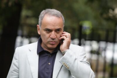 Harri Kasparov beynəlxalq axtarışa verildi