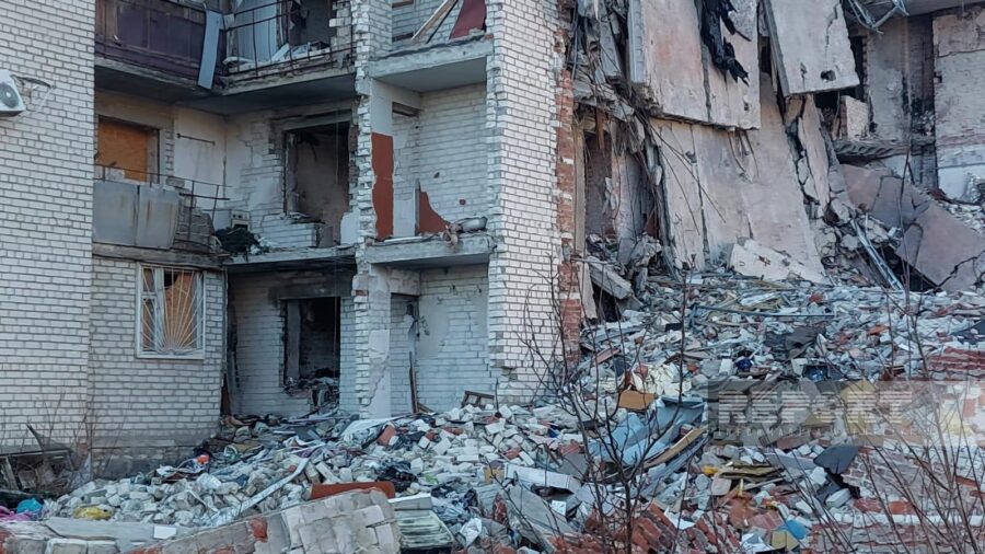 Döyüşlərin yerlə yeksan etdiyi Donbasdan fotoreportaj