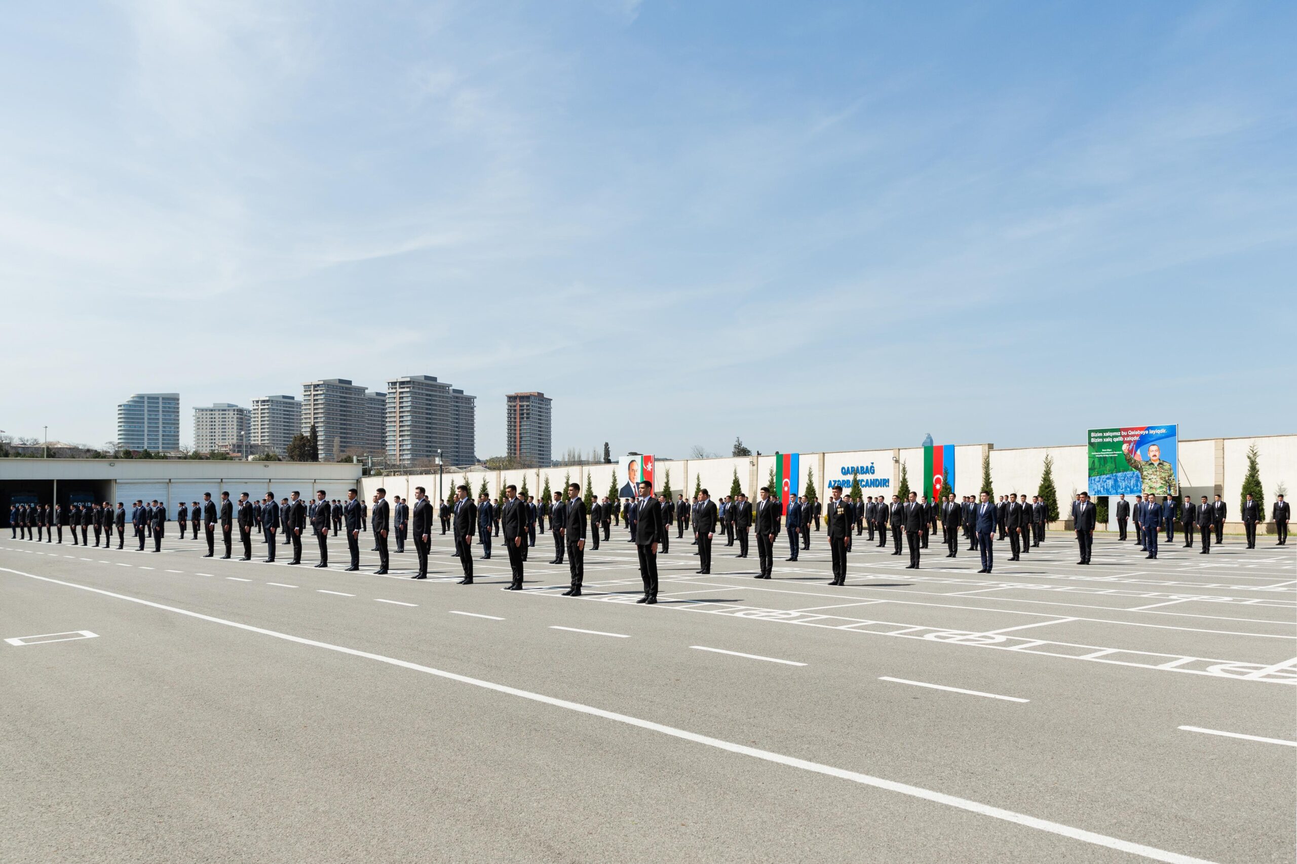Vilayət Eyvazov sıra baxışı keçirdi - FOTO