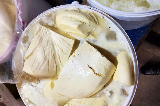 Bazarda ciddi nöqsanlar aşkarlandı: satış dayandırıldı - FOTOLAR