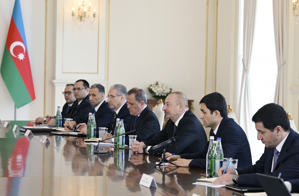 Prezidentlərin geniş tərkibdə görüşü keçirildi - YENİLƏNİB