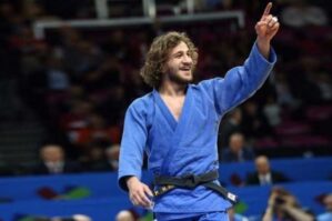 Hidayət Heydərov dünya çempionu oldu