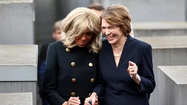 Almaniya və Fransa birinci xanımlarının bu fotosu hiddətləndirdi