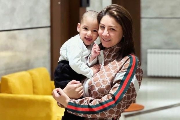 Tanınmış aparıcıya ağır itki - FOTO