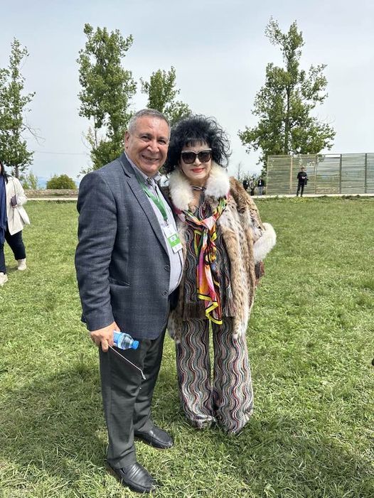 Zeynəb Xanlarova ilk dəfə azad Şuşada - FOTO