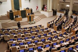 Gürcüstan parlamenti Prezidentin mübahisəli qanunla bağlı vetosunu dəf edə biləcək
