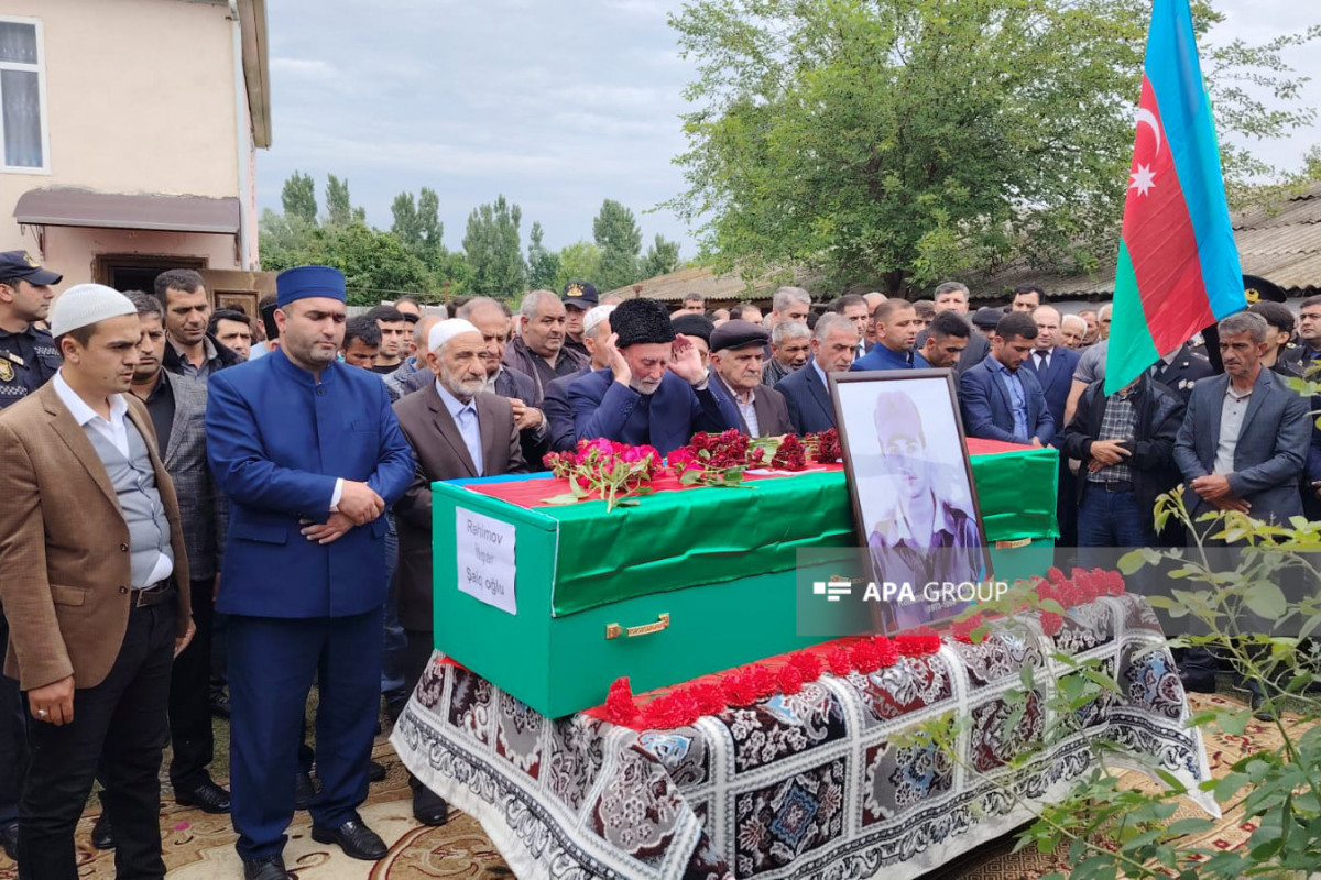 İtkin şəhidlərimiz dəfn edildi - FOTOLAR