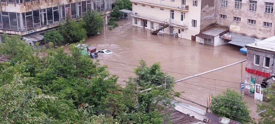 Kürdə suyun səviyyəsi kəskin artdı: Sakinlərdən xahiş olunur ki...