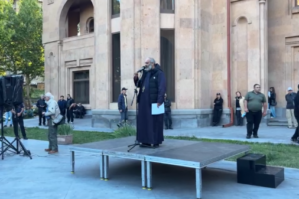 Qalstanyandan Bakıya müharibə mesajı?