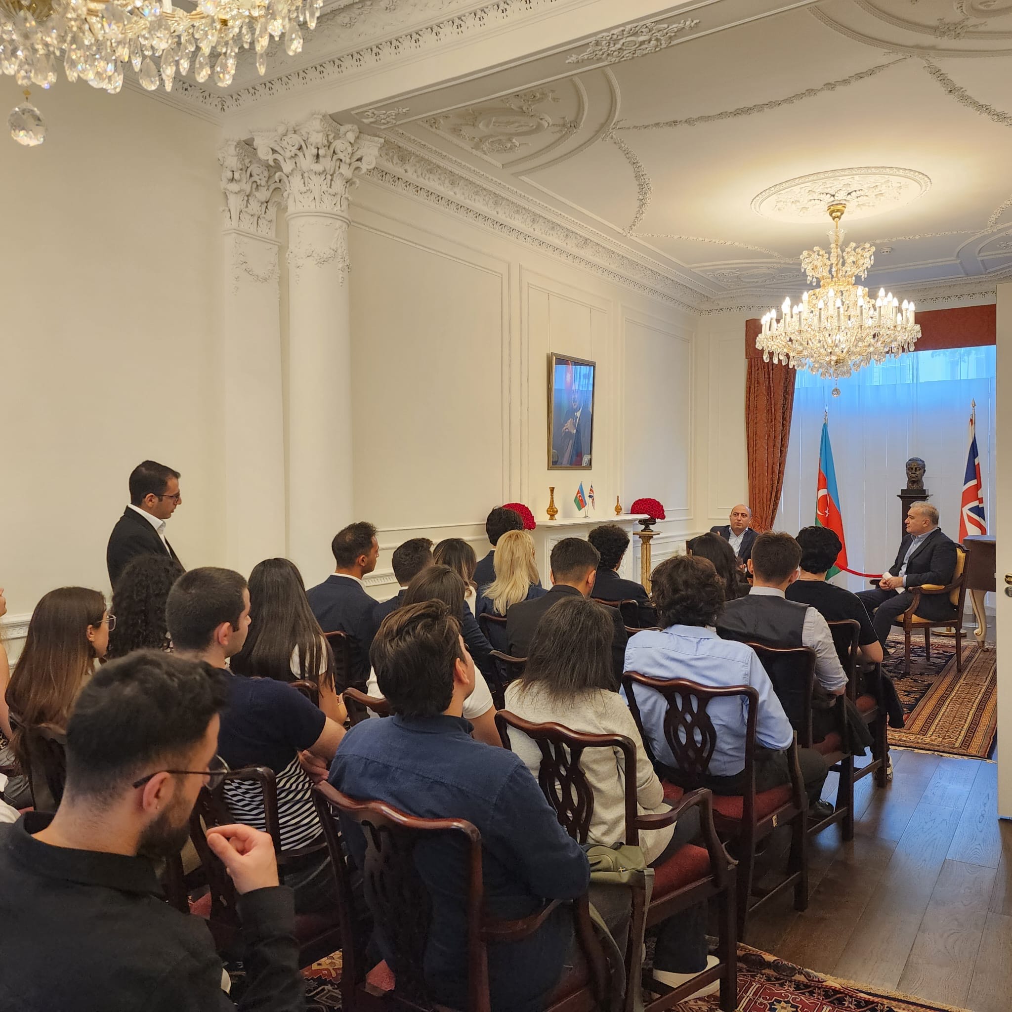 Azərbaycanlı gənclər dünyanın ən nüfuzlu universitetlərində oxuyur - FOTOLAR