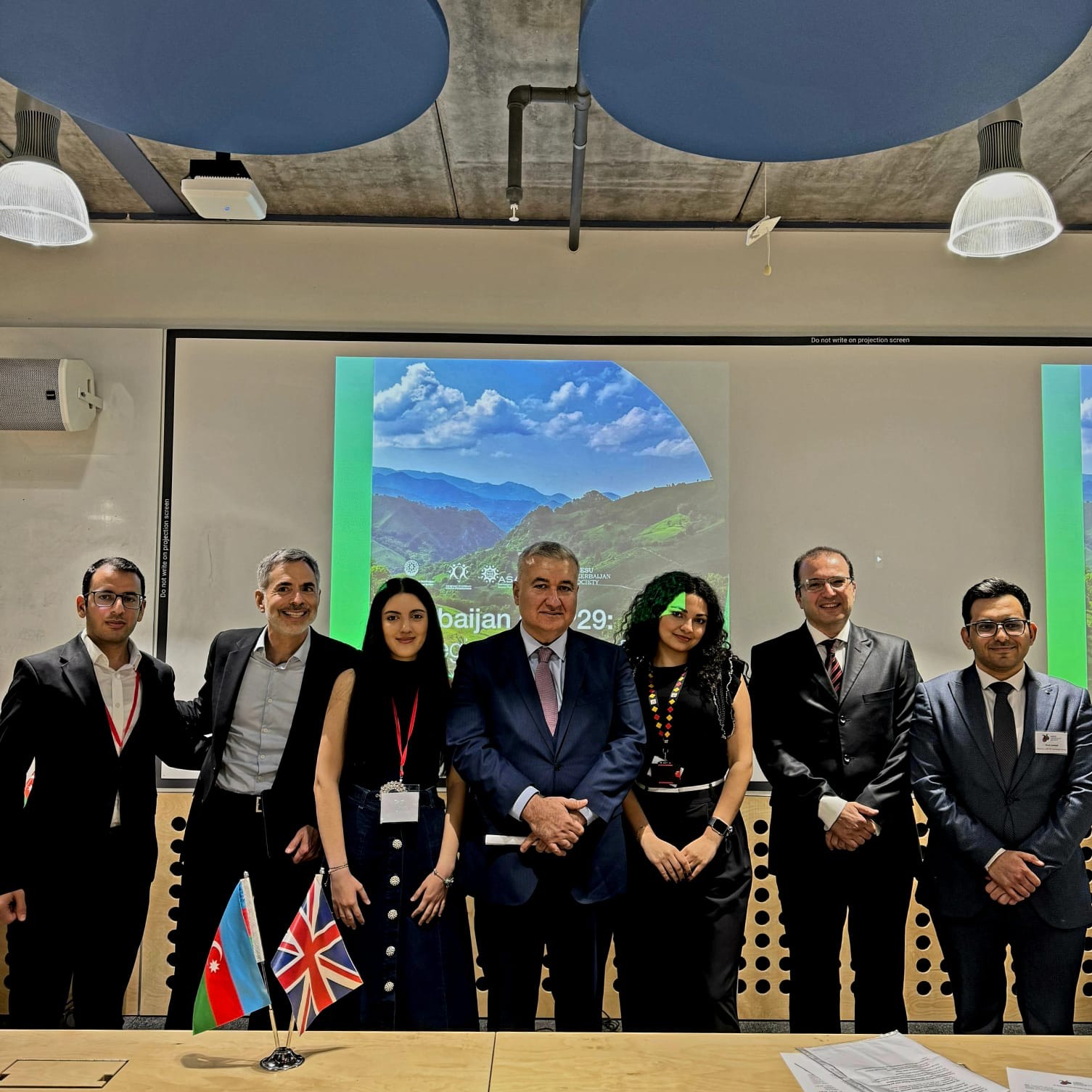 Londonda qlobal iqlim dəyişikliyi ilə bağlı vacib müzakirə - FOTOLAR