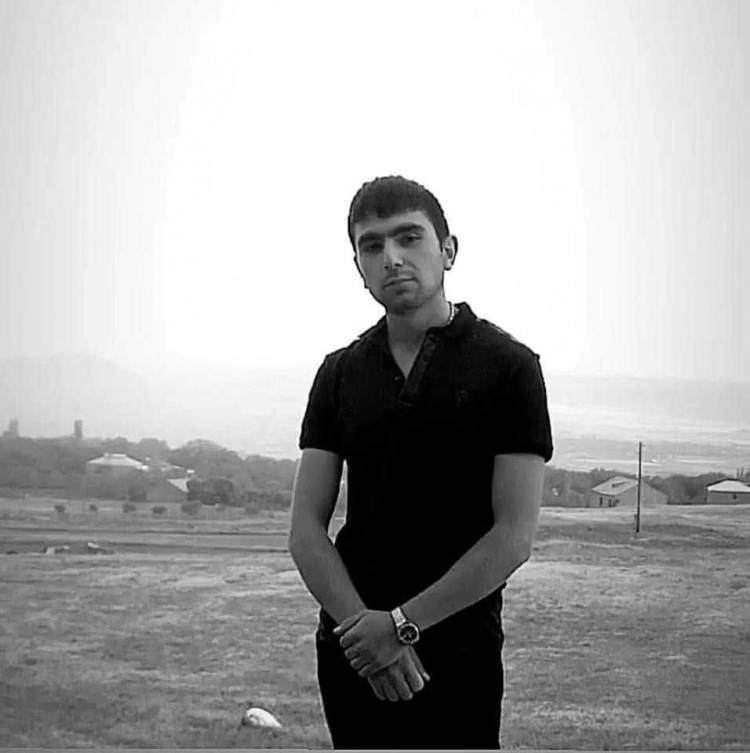 Erməni ordusunda kuryoz olay: iki əsgər qəribə şəkildə... - FOTO