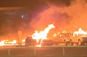 Yeni Kaledoniyada polislə nümayişçilər arasında toqquşmalar - FOTOLAR