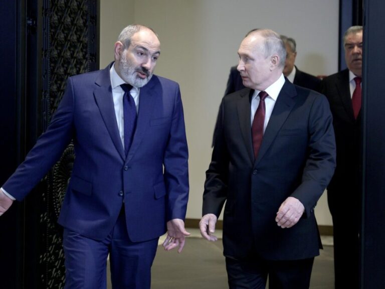 Putinlə 200 dəfə danışmışam, şübhəm var - Paşinyan