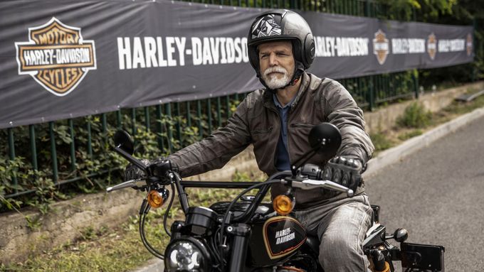 Daha bir ölkənin prezidenti qəzaya düşdü