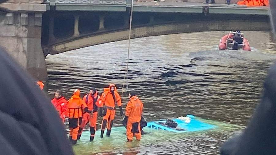 Sərnişin avtobusu körpüdən çaya düşdü - VİDEO