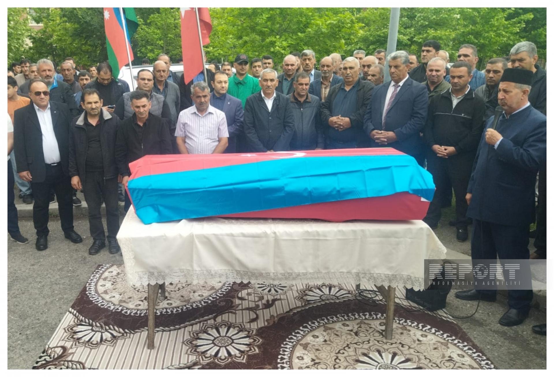 İtkin şəhidlərimiz dəfn olunur - FOTOLAR