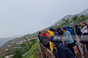 Norveçdən olan səyyahlar Kəlbəcər və Laçında - FOTOLAR