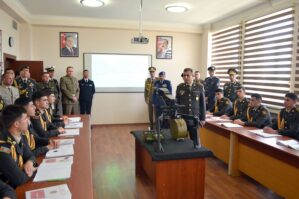 Hərbi attaşelər DQ-nin Ali Hərbi Məktəbində - FOTOLAR