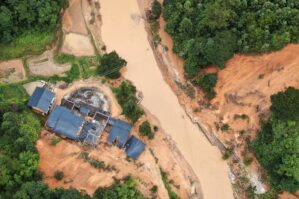 Çində torpaq sürüşməsi-Ölənlər var