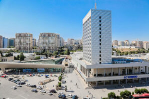 Avtobusların "28 May"a girişi dayandırılır - FOTO