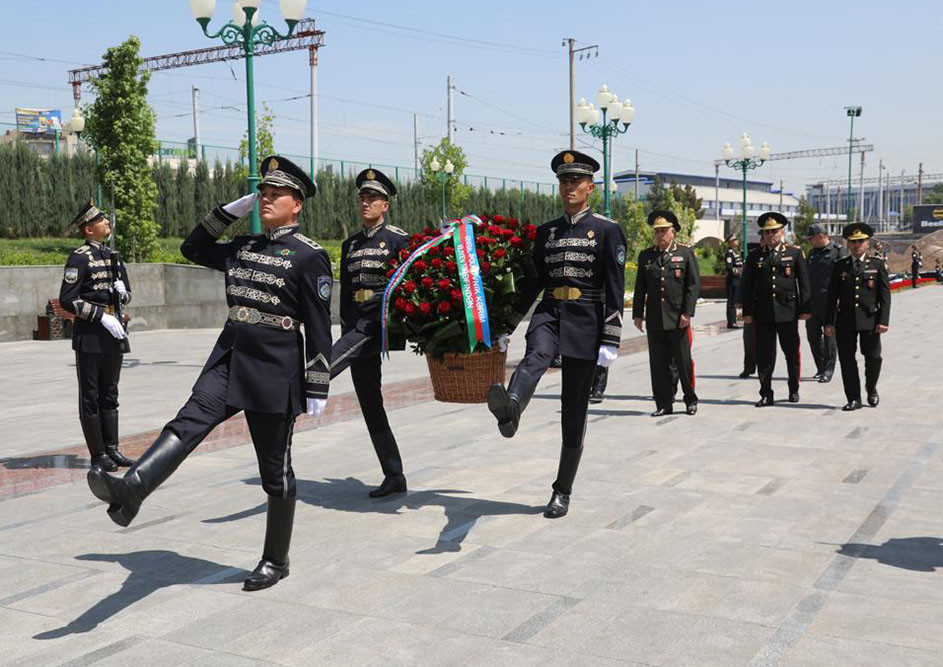 Azərbaycanın Baş Qərargah rəisi Özbəkistanda - FOTO
