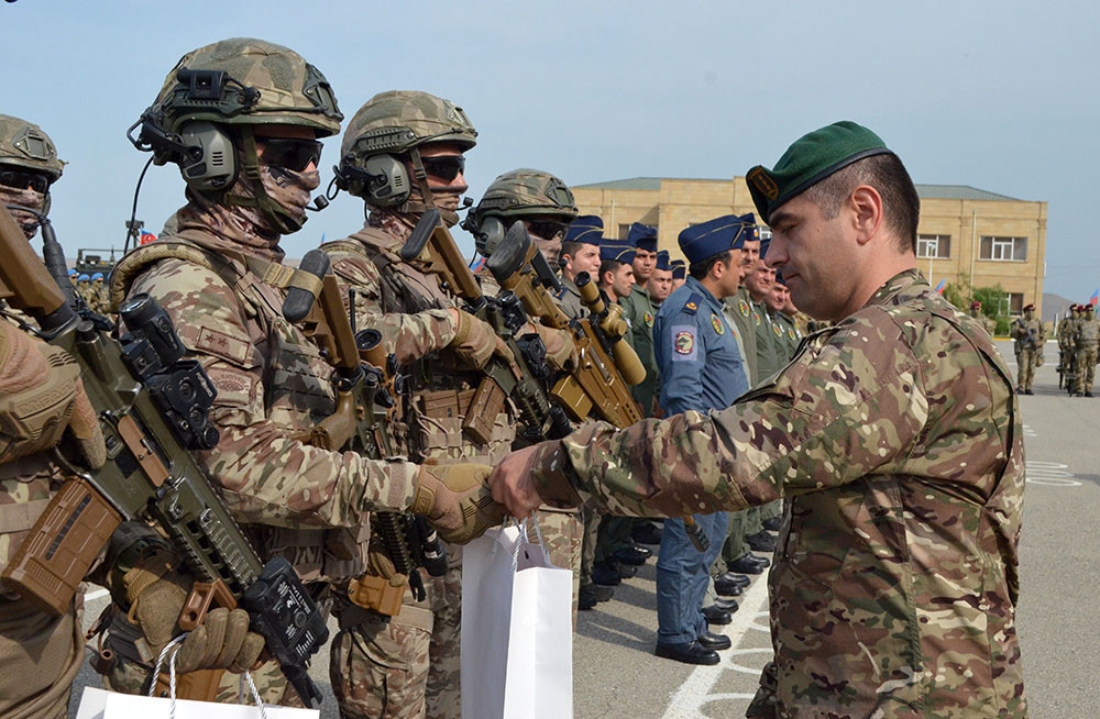 "Qafqaz Qartalı": təntənəli bağlanış mərasimi keçirildi - VİDEO