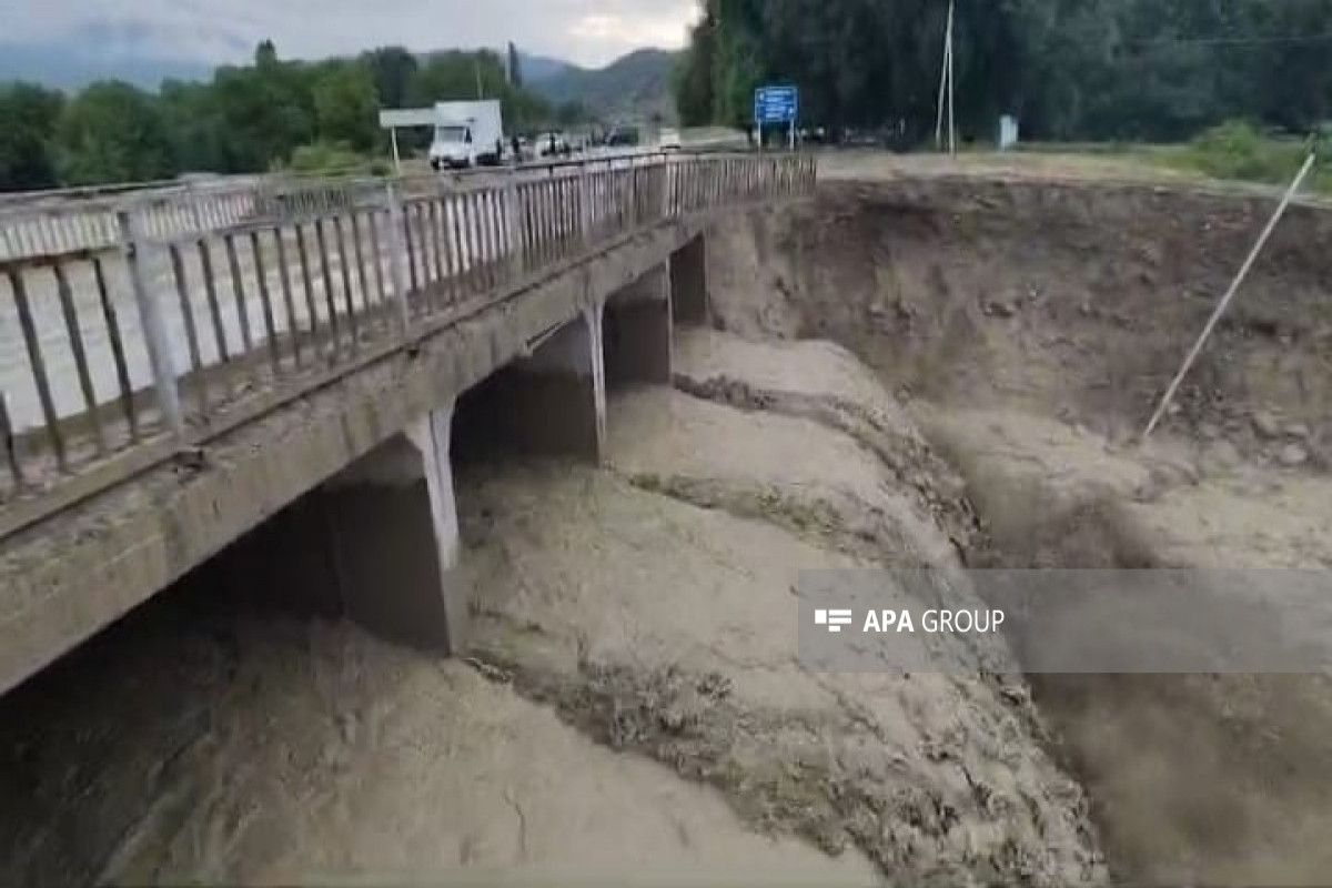 Qubada çay daşdı: körpüyə, evlərə və təsərrüfatlara ziyan dəydi