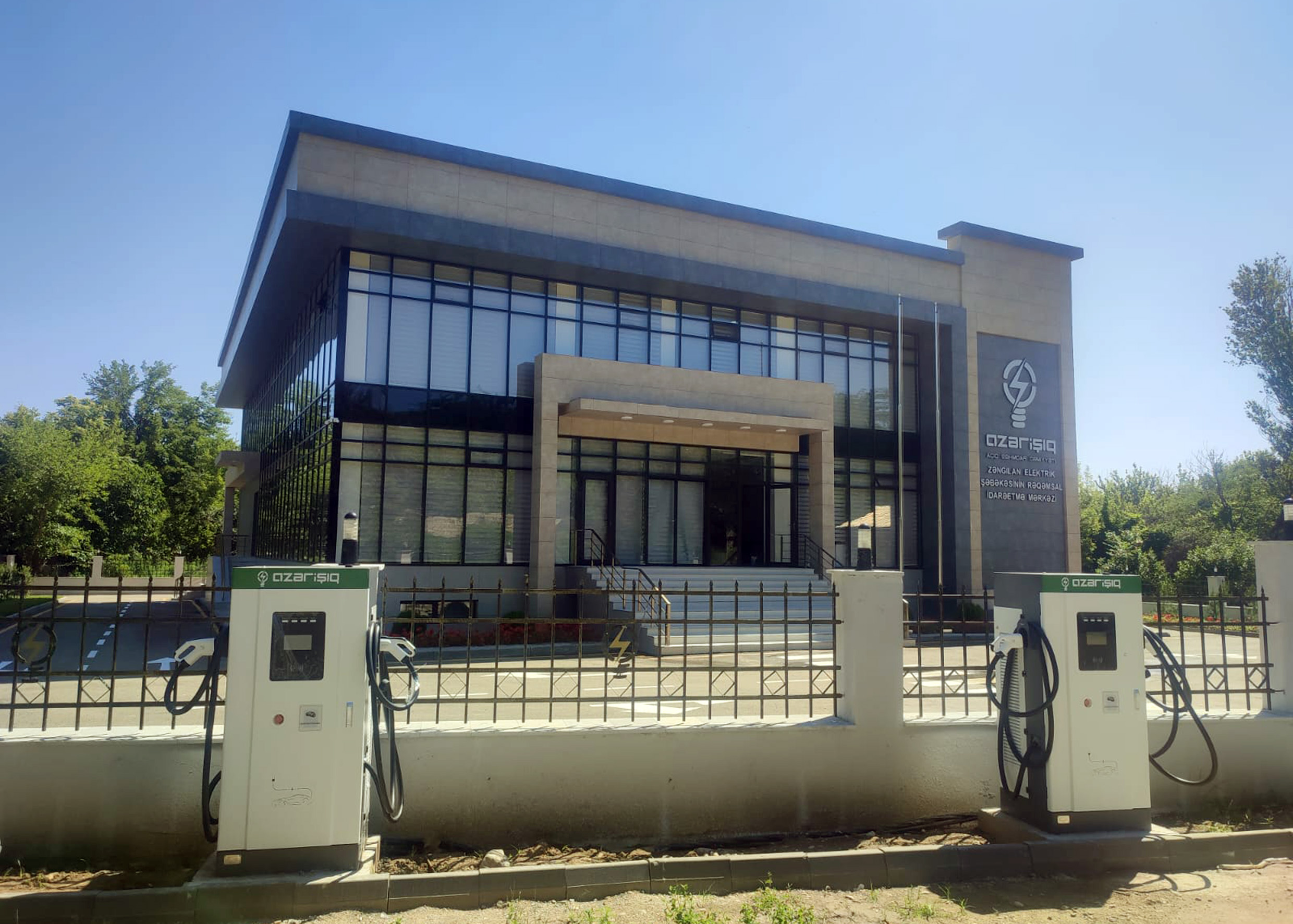 “Azərişiq” enerji doldurma məntəqələri quraşdırır - VİDEO