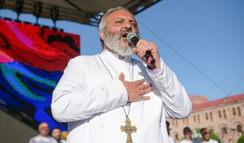 Böyük toqquşmanın olmasına çalışırlar – Aleksanyan